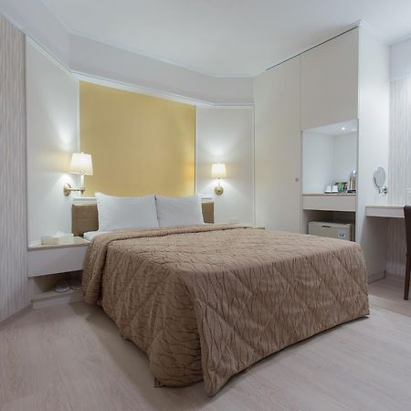 Monalisa Hotel Tainan Bagian luar foto