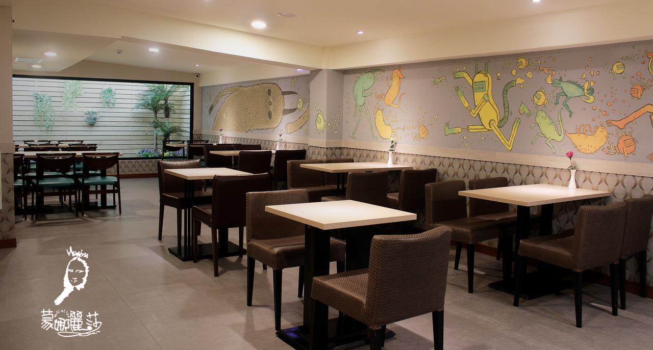 Monalisa Hotel Tainan Bagian luar foto